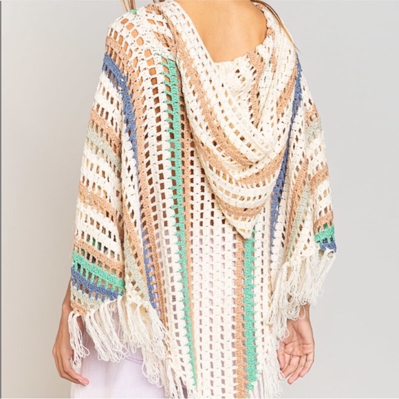 NWOT - POL CLOTHING - crochet style fringe sweater with hood - Size L - Picture 6 of 7